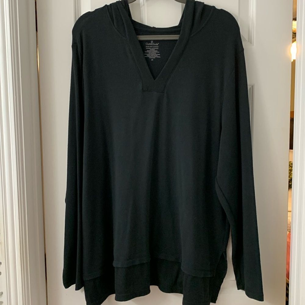 CuddlDuds size 2X ultras soft comfort V-neck black pull over
